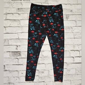 Lularoe Leggings 2.0 Black Outline Gorgeous Realist Roses